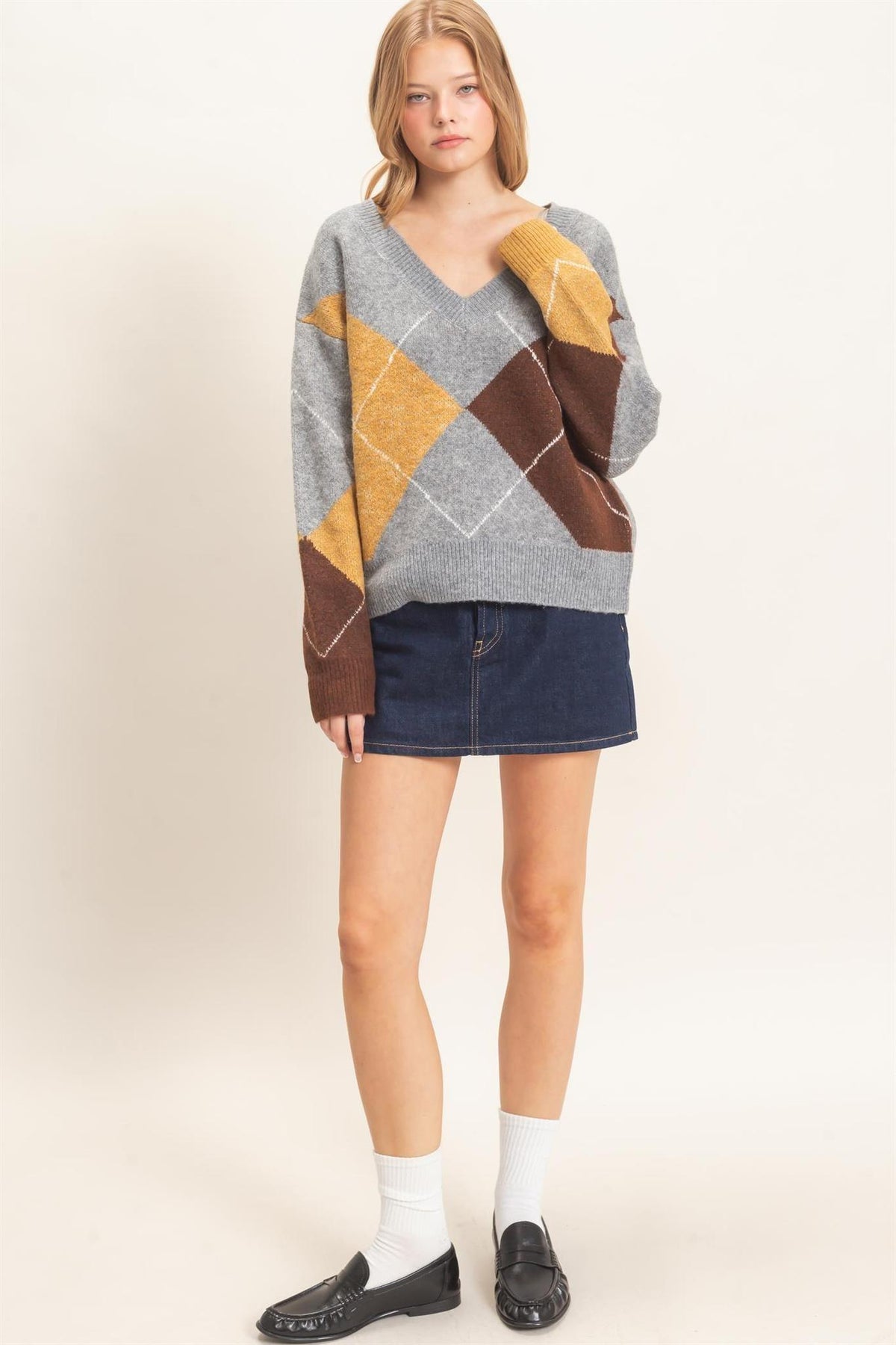 Argyle Pattern V-Neck Sweater