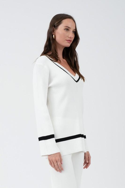 Contrast Trim V-Neck Pullover Sweater