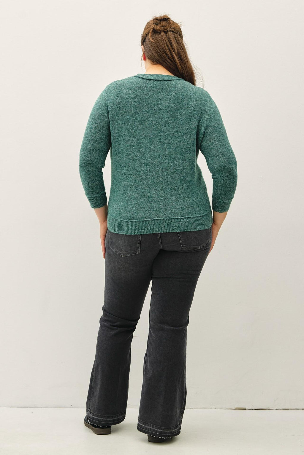 Curvy Size Crew Neck Pullover Exposed Seam Knit Sweater