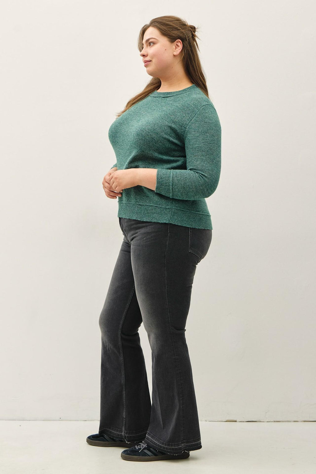 Curvy Size Crew Neck Pullover Exposed Seam Knit Sweater