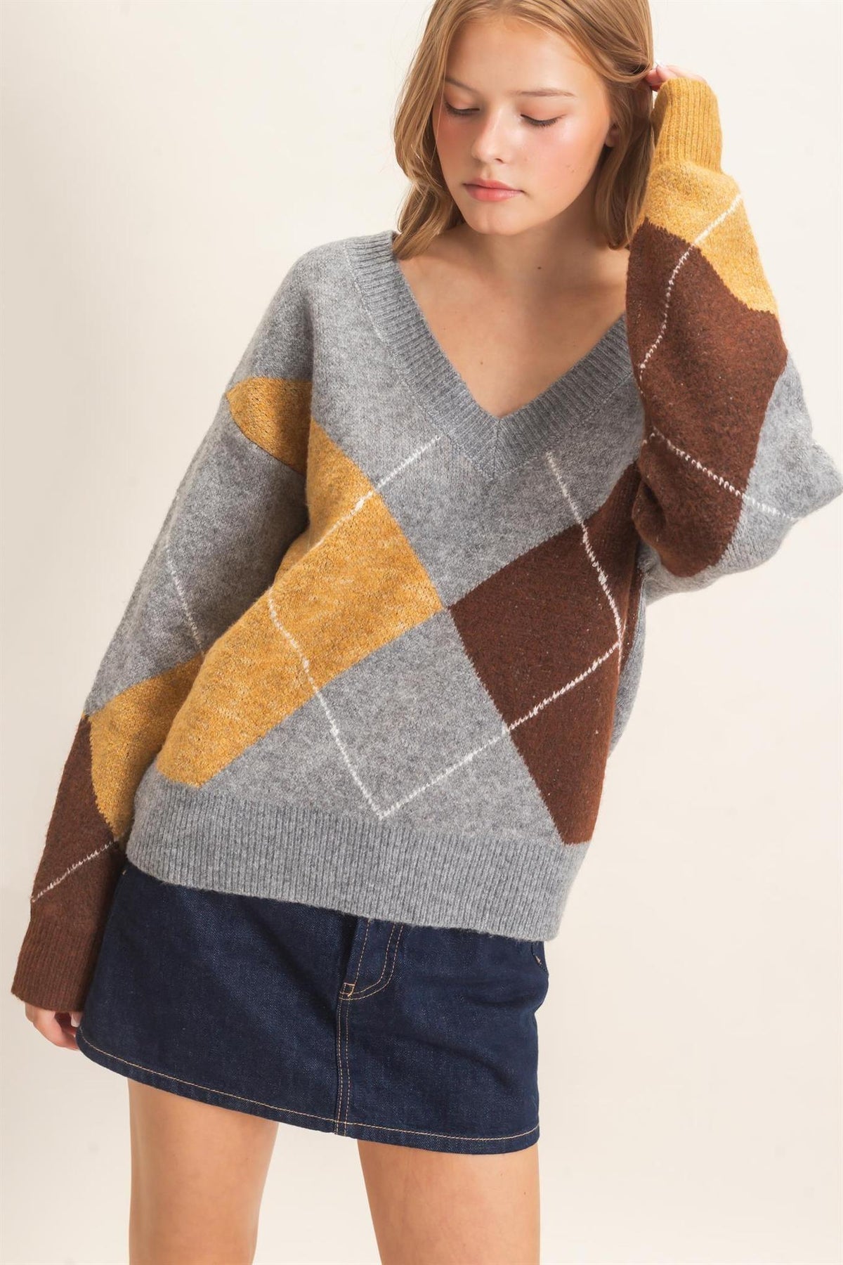 Argyle Pattern V-Neck Sweater